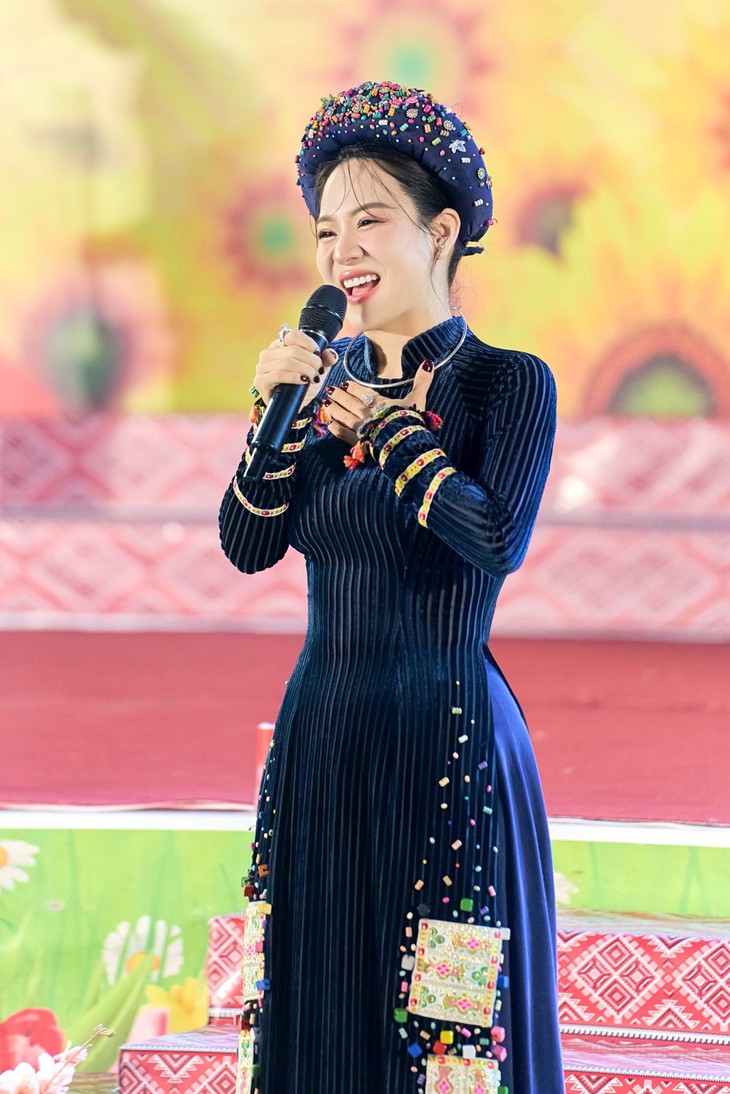 Ánh Linh, con gái nuôi duy nhất của Hoài Linh trở lại sau bạo bệnh suýt mất giọng  - Ảnh 3.