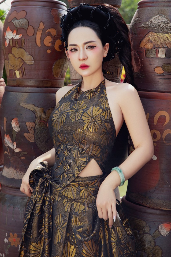 Ánh Linh, con gái nuôi duy nhất của Hoài Linh trở lại sau bạo bệnh suýt mất giọng  - Ảnh 2.