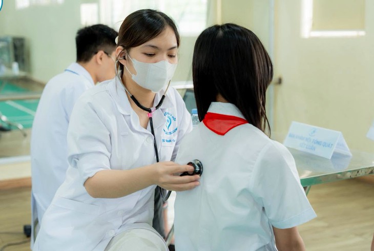 Hơn 169.000 trẻ em khám sàng lọc, 90,3% ghi nhận ít nhất một vấn đề sức khỏe bất thường - Ảnh 2.
