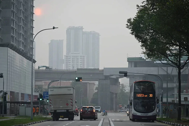 Singapore trở thành nơi ô nhiễm không khí nhất thế giới - Ảnh 1.