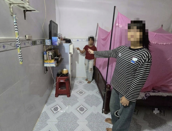 2 thiếu nữ ở Tà Đùng trộm 19 chỉ vàng mua điện thoại mới - Ảnh 1.