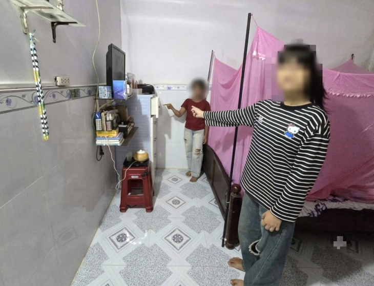 2 thiếu nữ ở Tà Đùng trộm 19 chỉ vàng rồi đi mua điện thoại, quần áo mới - Ảnh 2.