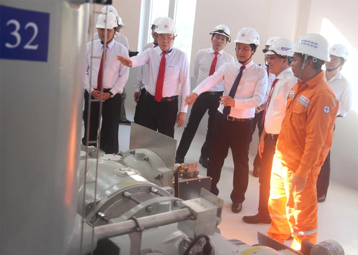 Khánh thành lưới điện thông minh tại đặc khu Côn Đảo, TP.HCM - Ảnh 4. Khánh thành lưới điện thông minh tại đặc khu Côn Đảo, TP.HCM - Ảnh 4.