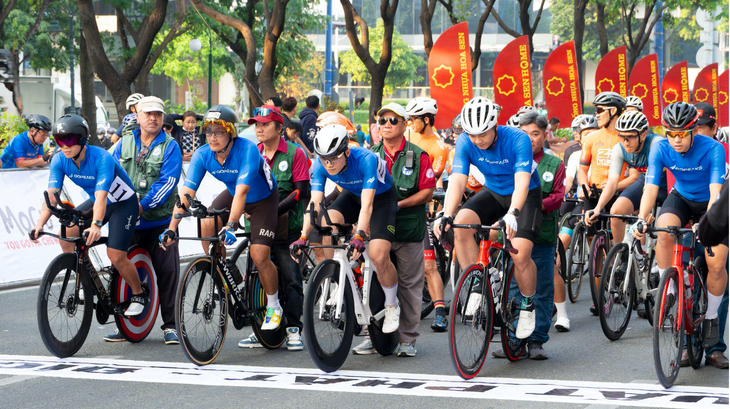 Sôi nổi Giải Xe đạp và Roller Mừng Xuân - Mừng Đảng 2026 tại TP.HCM - Ảnh 1.