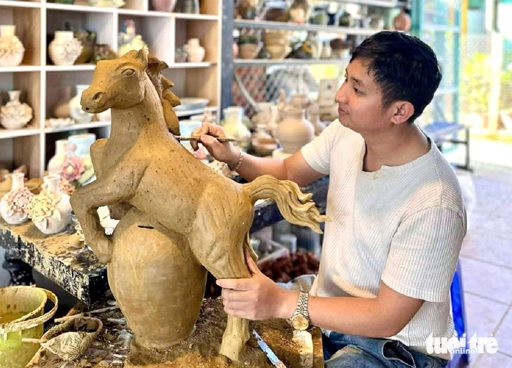 Khôi phục dòng men gốm Thanh Hà hơn 500 năm tuổi - Ảnh 1.