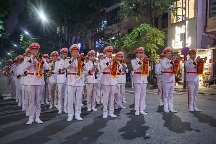 cảnh sát cơ động - Ảnh 10.