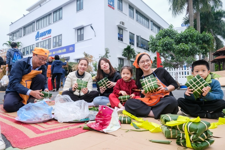 Thưởng Tết ngành dệt may có nơi đến 'tháng lương thứ 14, 15' - Ảnh 1. thưởng tết - Ảnh 1.