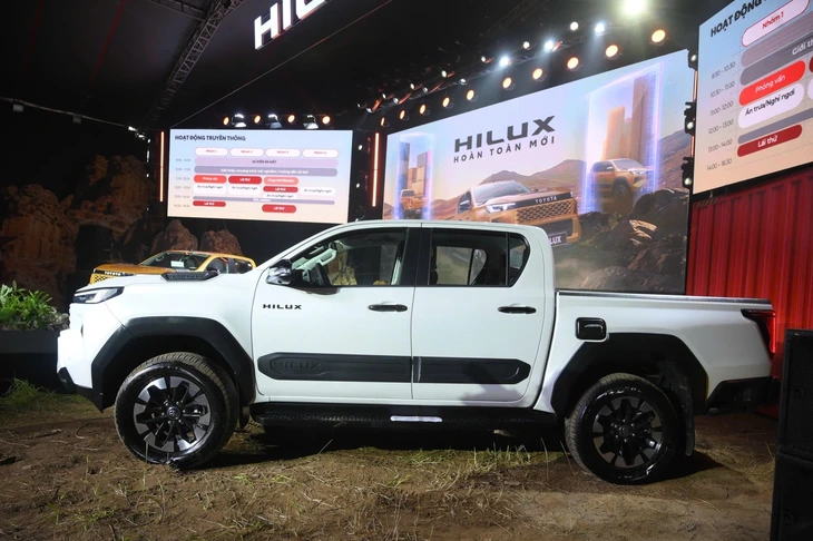 Toyota Hilux - Ảnh 6.