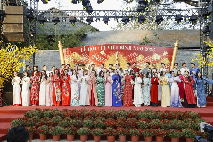 Hơn 100 người nổi tiếng được vinh danh Nghệ sĩ vì cộng đồng 2025 - Ảnh 5. Nghệ sĩ vì cộng đồng - Ảnh 5.