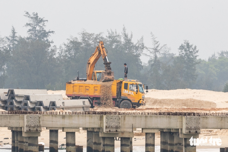 cát tặc - Ảnh 2.