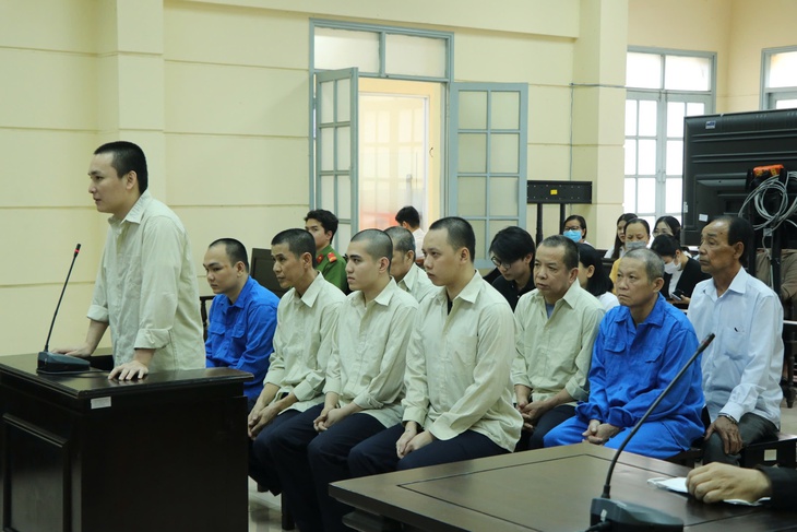 Người khởi xướng 'khiêng quan tài diễu phố' để quảng cáo quần áo nhận án 2 năm 9 tháng tù - Ảnh 2.