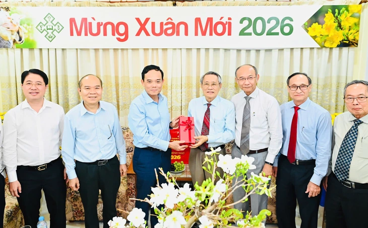 Bí thư Thành ủy TP.HCM Trần Lưu Quang thăm, chúc Tết chức sắc tiêu biểu các tôn giáo - Ảnh 3.