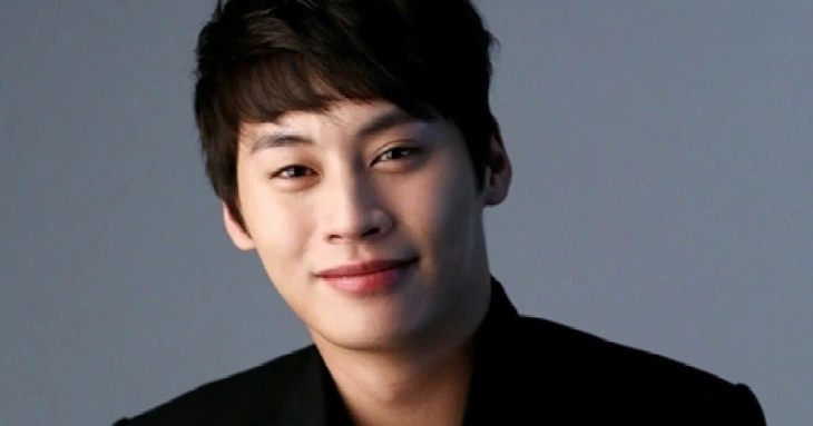 Jung Eun Woo - Ảnh 2.