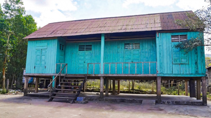 Khát vọng học tập giữa núi rừng Trường Sơn - Ảnh 2.