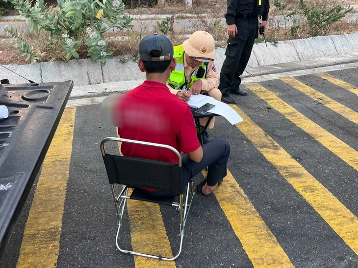 Làm sao tránh được cơn nổi đóa trên đường? - Ảnh 3. Tài xế phải khống chế được 'con quái vật giận dữ' sau tay lái - Ảnh 3.