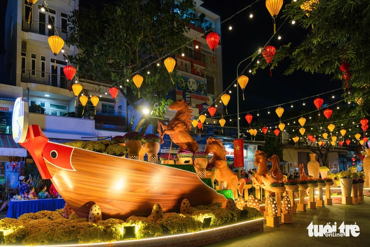 Trên bến dưới thuyền - Ảnh 10.