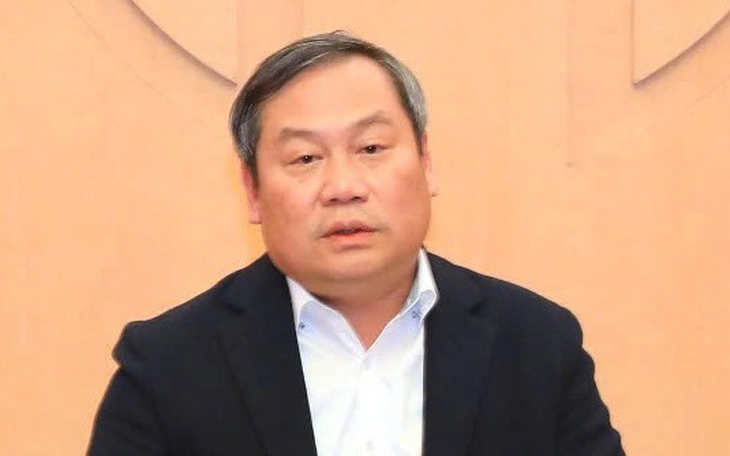 Chủ tịch Hà Nội kiểm tra công vụ trong ngày làm việc đầu năm mới, lì xì cho người dân - Ảnh 4.