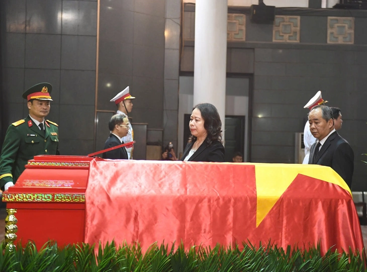 Thủ tướng cùng nhiều lãnh đạo viếng nguyên Phó chủ tịch Hội đồng Bộ trưởng Đoàn Duy Thành - Ảnh 4.