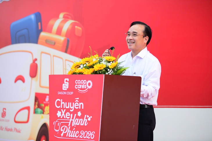 Saigon Co.op khởi động 'Chuyến xe hạnh phúc' 2026, đưa 900 người lao động về quê miễn phí    - Ảnh 2.