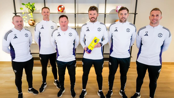 Michael Carrick thắng giải HLV xuất sắc nhất tháng 1 tại Ngoại hạng Anh - Ảnh 1.
