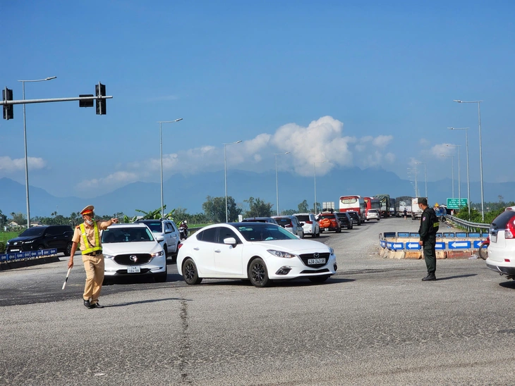 quốc lộ - Ảnh 3.