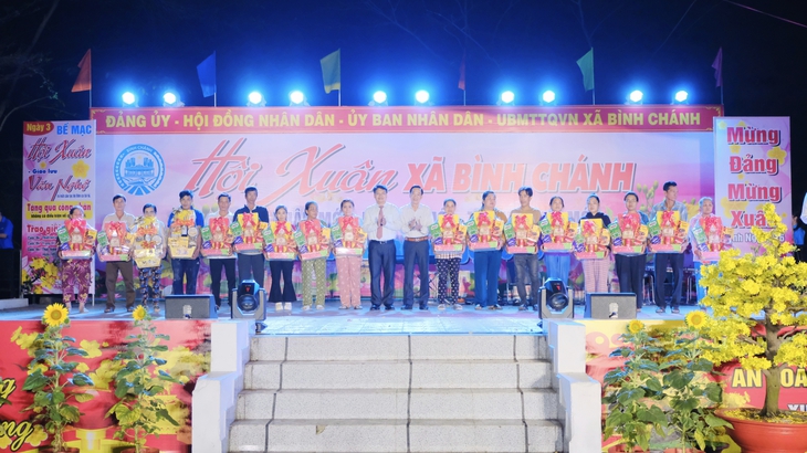 Sẻ chia ấm áp, chăm lo Tết tại xã Củ Chi, Bình Lợi, Bình Chánh - Ảnh 5.