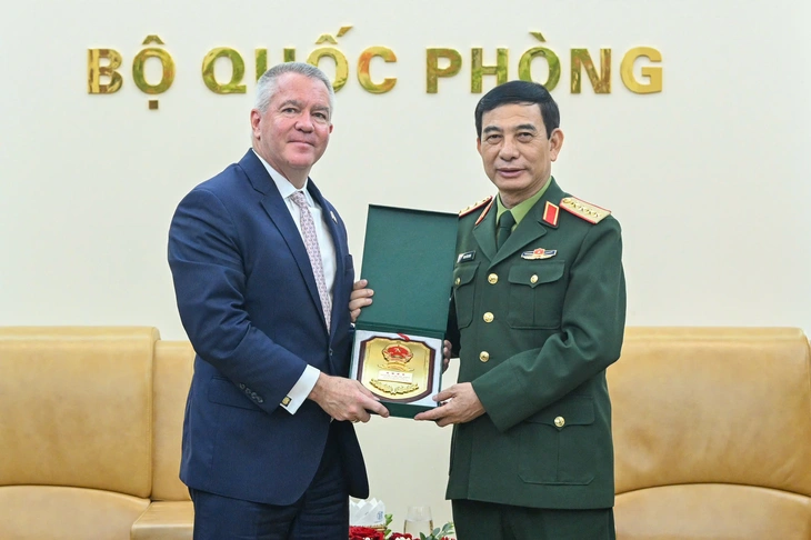 Đại tướng Phan Văn Giang tiếp trợ lý Ngoại trưởng Mỹ - Ảnh 1.