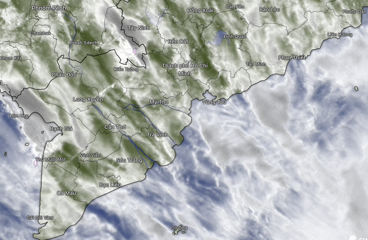 mưa trái mùa - Ảnh 1.