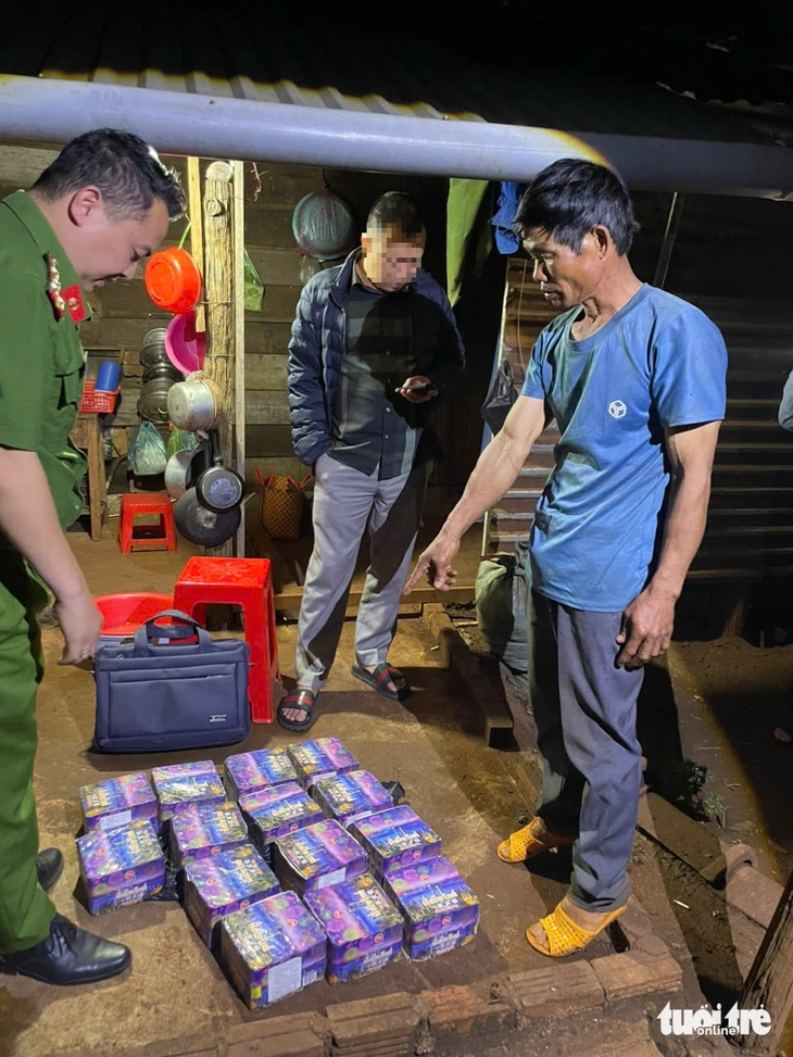 Pháo lậu  - Ảnh 2.