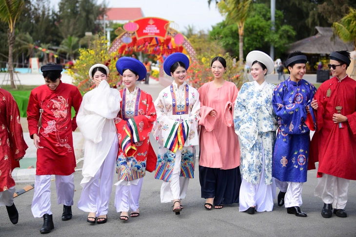 Lễ hội Xuân Cần Giờ - Ảnh 2.