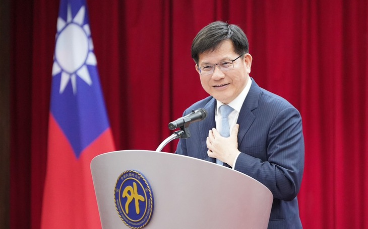 Tàu chiến Úc vượt eo biển Đài Loan, Trung Quốc theo dõi từng hải lý - Ảnh 2.