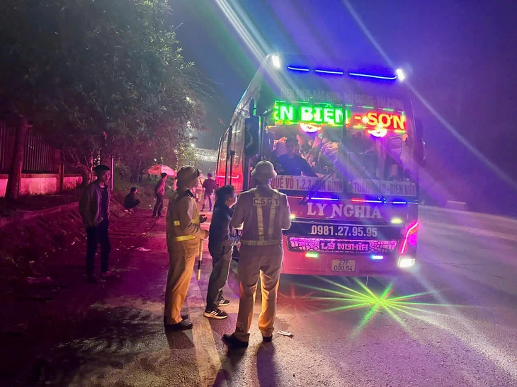 xe khách - Ảnh 1.