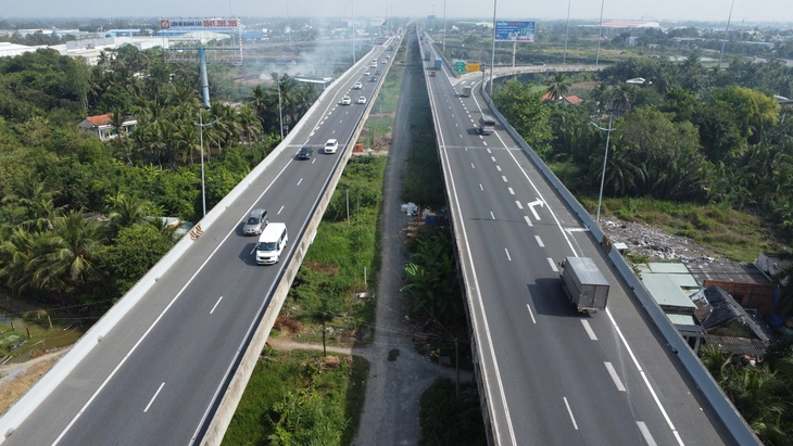 Sẵn sàng cho xe quay đầu, phân luồng từ xa khi xảy ra ùn ứ trên cao tốc TP.HCM - Trung Lương - Ảnh 3.