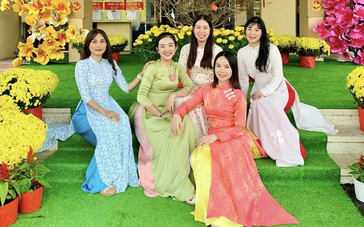 Xông đất, khi con người bước vào năm mới bằng niềm tin - Ảnh 3.