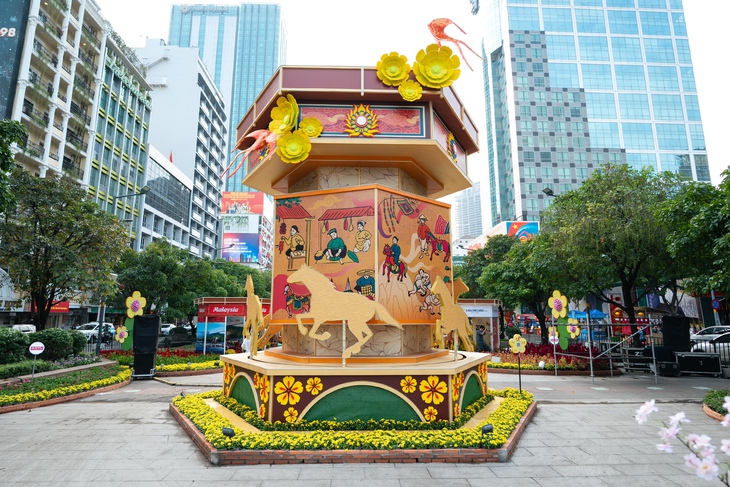 đường hoa Nguyễn Huệ - Ảnh 3.