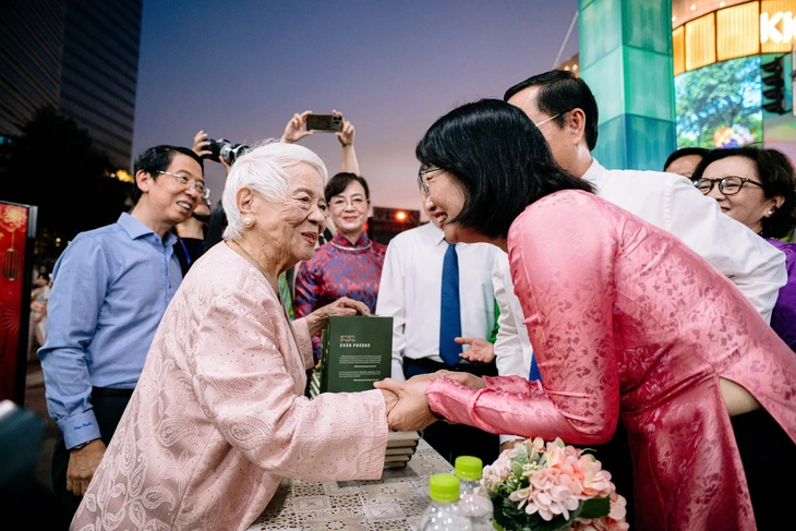 Lễ hội Đường sách Tết 2026 rộn ràng ngày khai mạc - Ảnh 3.