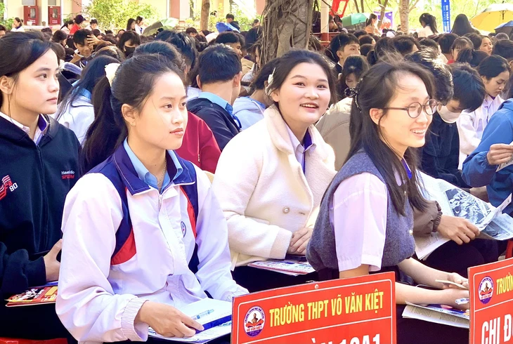 Trường đại học Khoa học tự nhiên TP.HCM - Ảnh 2.
