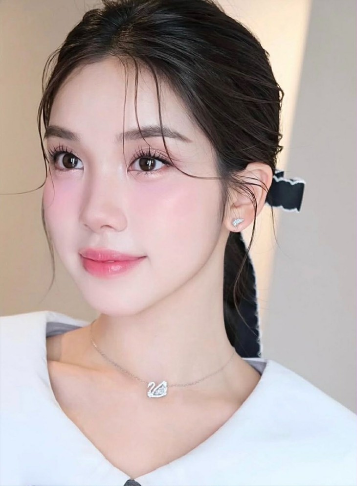 Chuyên gia gợi ý bí quyết trang điểm ba ngày Tết vừa đẹp vừa ăn ảnh - Ảnh 5. trang điểm - Ảnh 5.