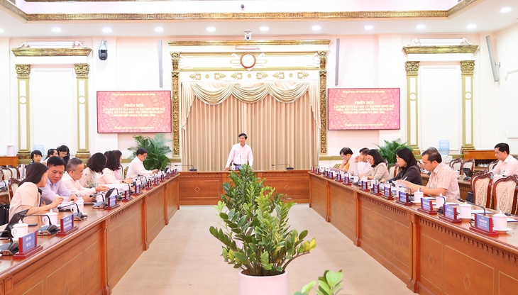 TP.HCM công bố 208 người ứng cử để bầu 125 đại biểu HĐND thành phố - Ảnh 1. TP.HCM công bố 208 người ứng cử để bầu 125 đại biểu HĐND thành phố - Ảnh 1.