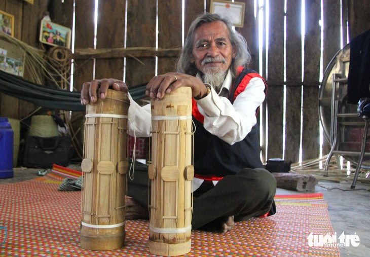 Mùa xuân về miền Chapi, nghe ‘giấc mơ’ kể chuyện hạnh phúc nằm trong tiếng đàn tre - Ảnh 4.