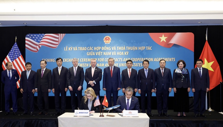 Vietnam Airlines mua 50 máy bay Boeing 737-8, tăng tốc phát triển đội máy bay - Ảnh 1. Vietnam Airlines - Ảnh 1.