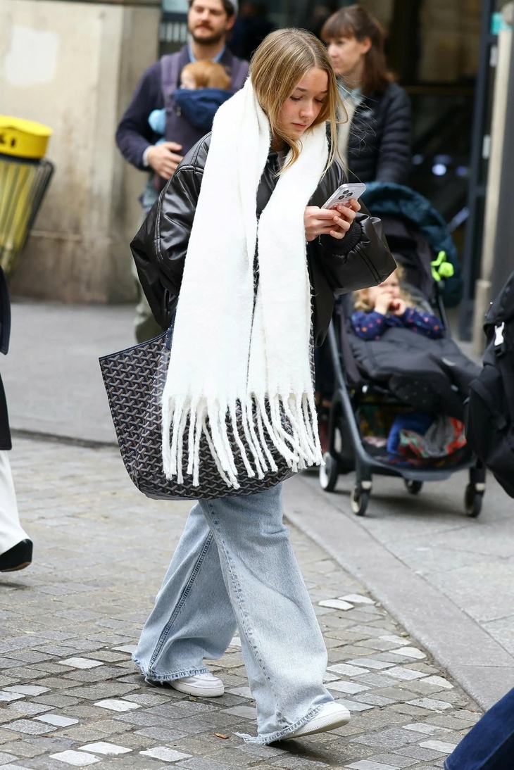 Harper Beckham - Ảnh 4.