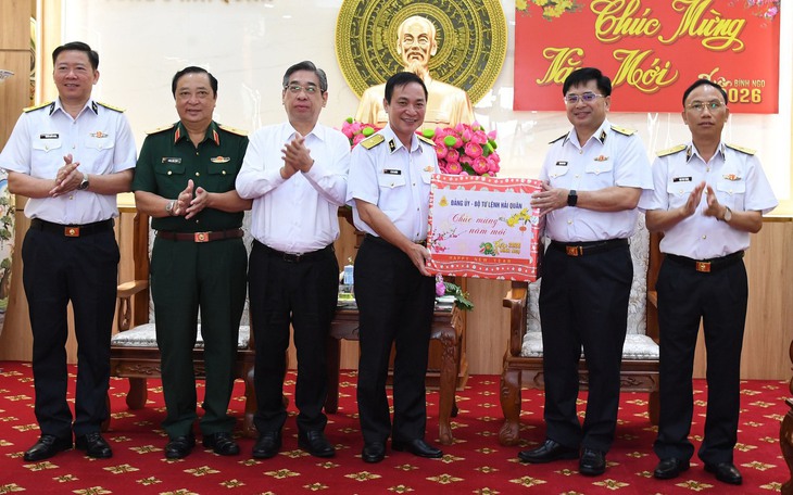 Lãnh đạo TP.HCM đến thăm, chúc Tết tại Bình Khánh, Cần Giờ, An Thới Đông, Thạnh An - Ảnh 12.