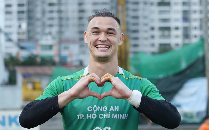 Cựu thủ môn U23 Việt Nam thành tiền đạo ở Thanh Hóa - Ảnh 2.