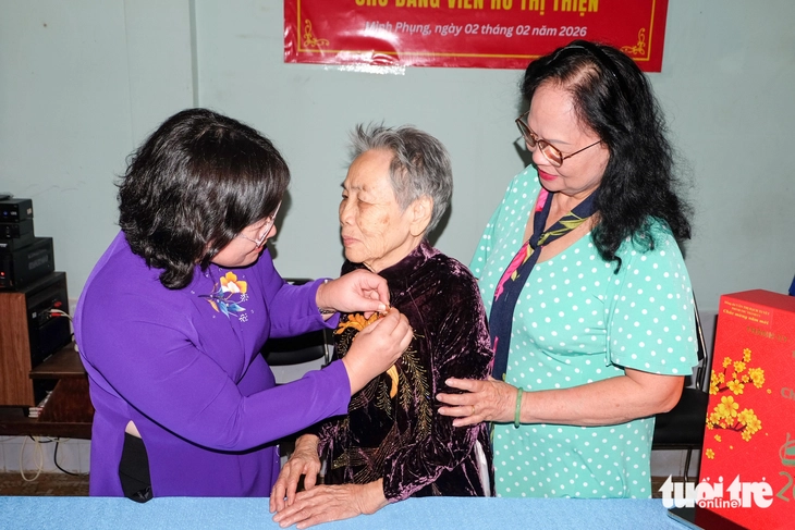 huy hiệu - Ảnh 2.