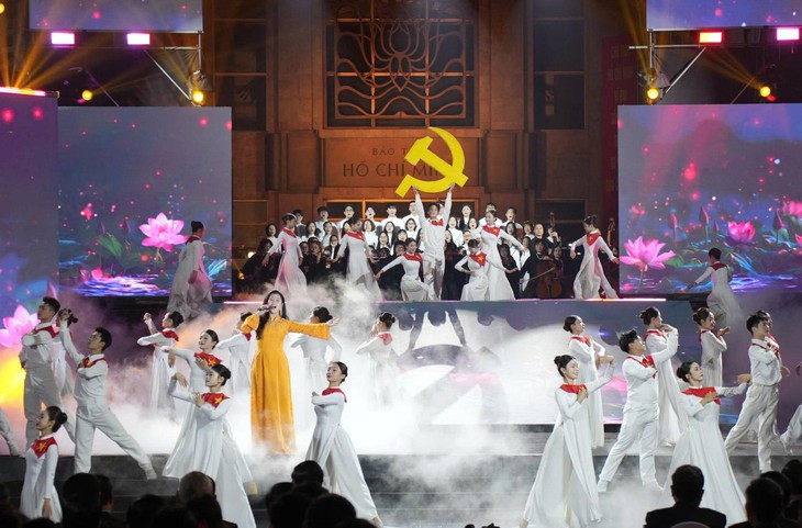 ngày Bác Hồ về nước - Ảnh 2.