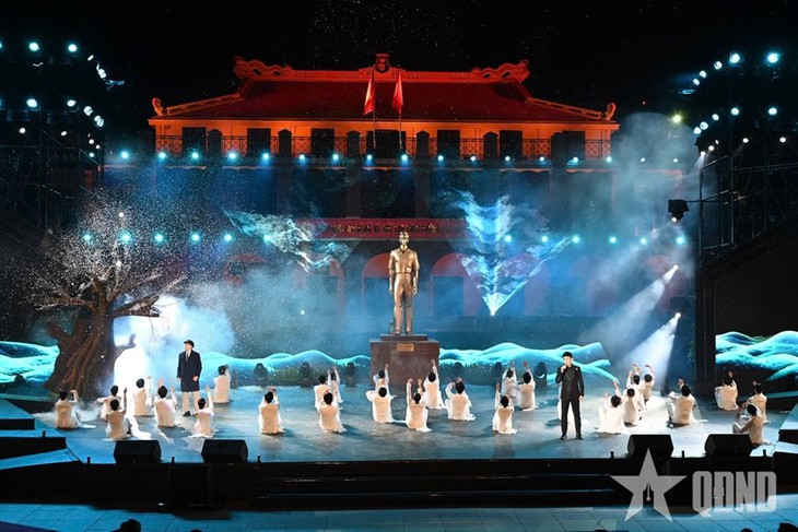 ngày Bác Hồ về nước - Ảnh 4.