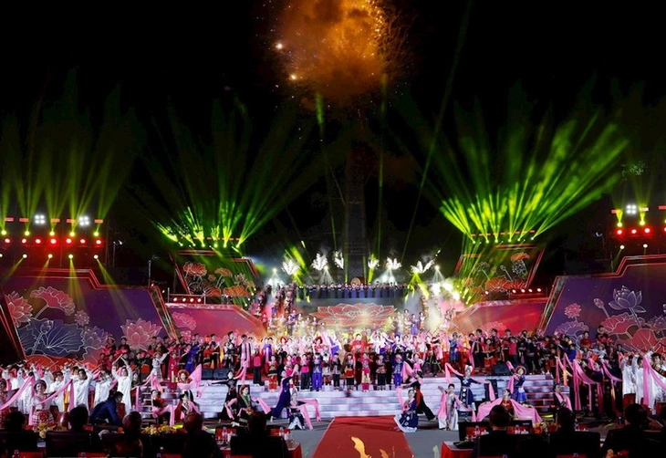 xây dựng một sơn hà - Ảnh 2.