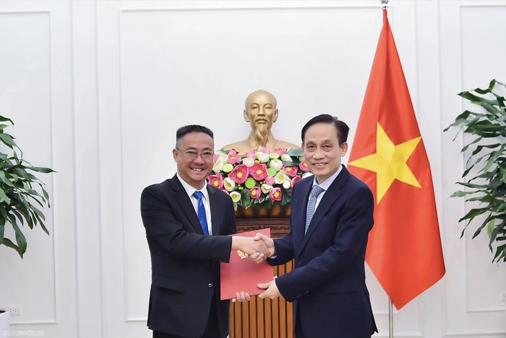 Ông Phạm Dứt Điểm làm Giám đốc Sở Ngoại vụ TP.HCM - Ảnh 1. Ông Phạm Dứt Điểm làm Giám đốc Sở Ngoại vụ TP.HCM - Ảnh 1.