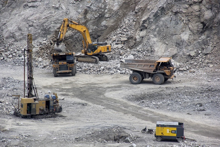Hưởng lợi giá vàng, bạc, doanh nghiệp khoáng sản 'ăn nên làm ra' - Ảnh 1.